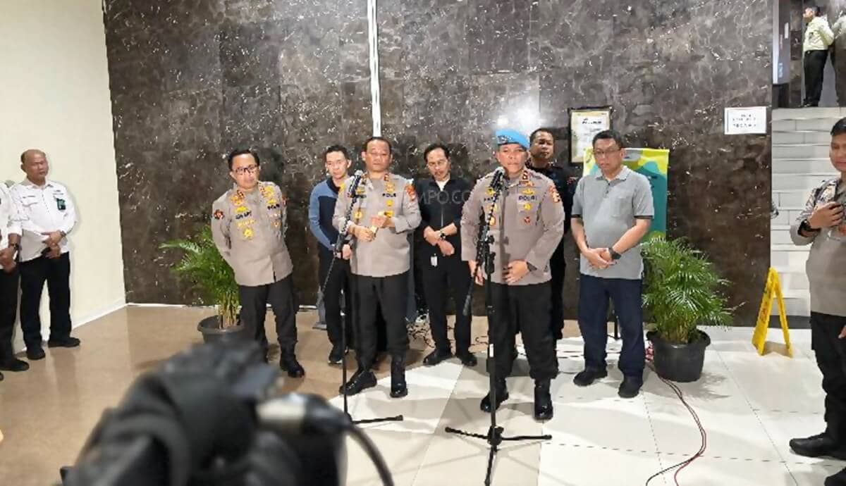 anggota brimob digiring ke mabes polri