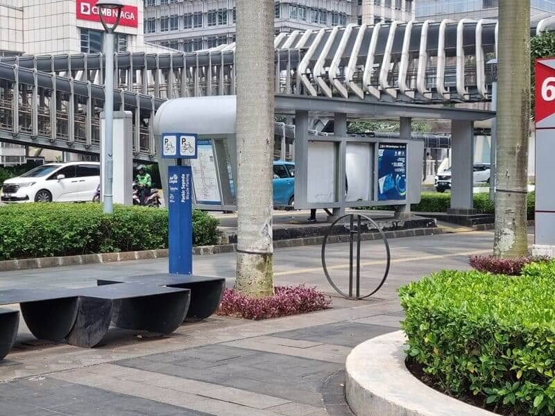 bersepeda ke kantor jakarta